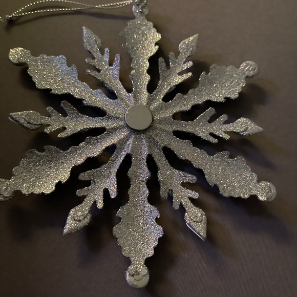 New ornament - Picture 2 of 3